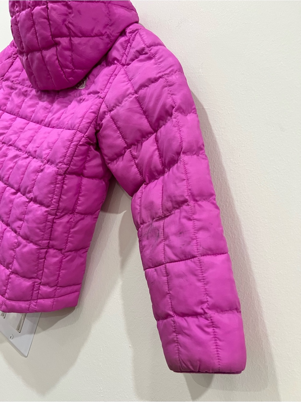 The North Face Girls' Pink Magenta Quilted Hooded Puffer Jacket Youth Size 3 - Picture 4 of 16